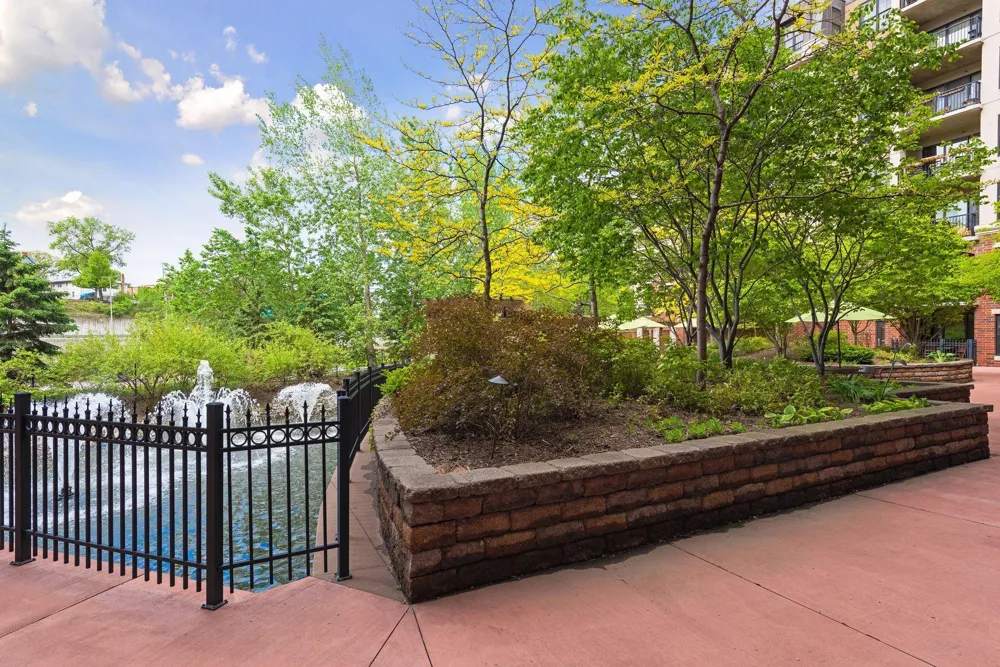 317 Groveland Avenue #311 Minneapolis, MN 55403