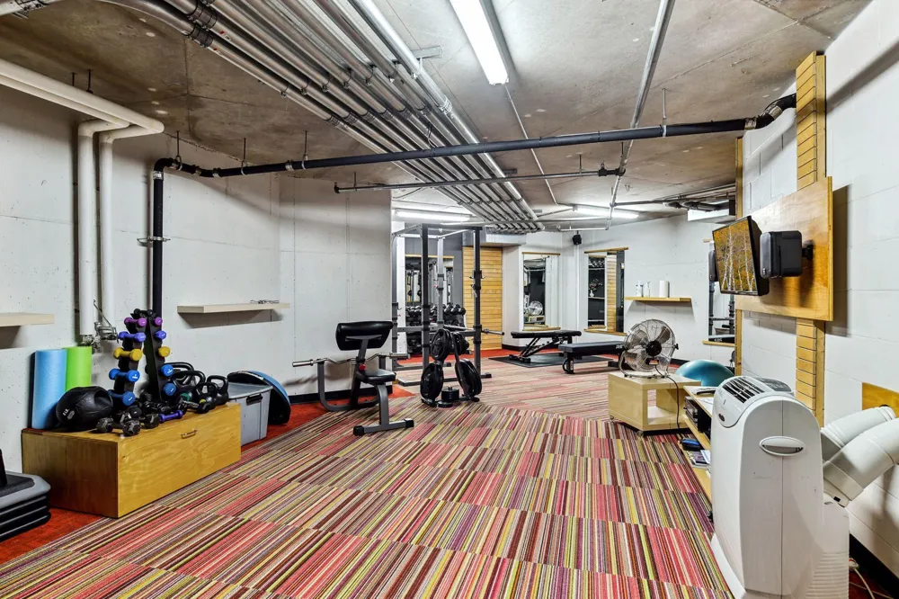 317 Groveland Avenue #311 Minneapolis, MN 55403