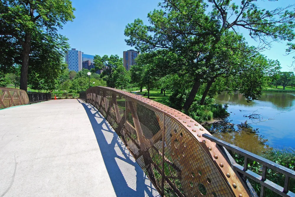 317 Groveland Avenue #311 Minneapolis, MN 55403