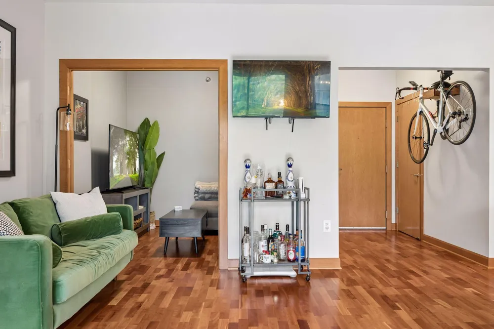 317 Groveland Avenue #311 Minneapolis, MN 55403