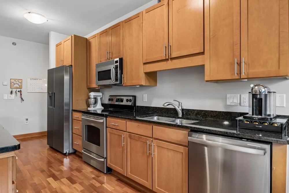 317 Groveland Avenue #311 Minneapolis, MN 55403