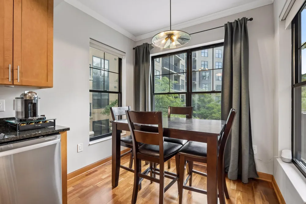 317 Groveland Avenue #311 Minneapolis, MN 55403