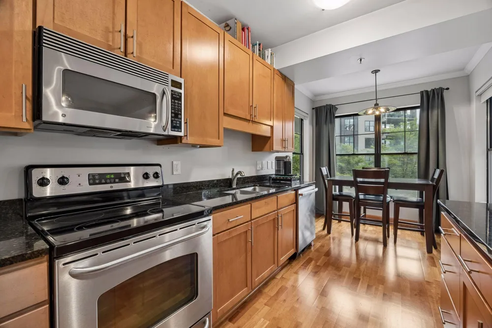 317 Groveland Avenue #311 Minneapolis, MN 55403