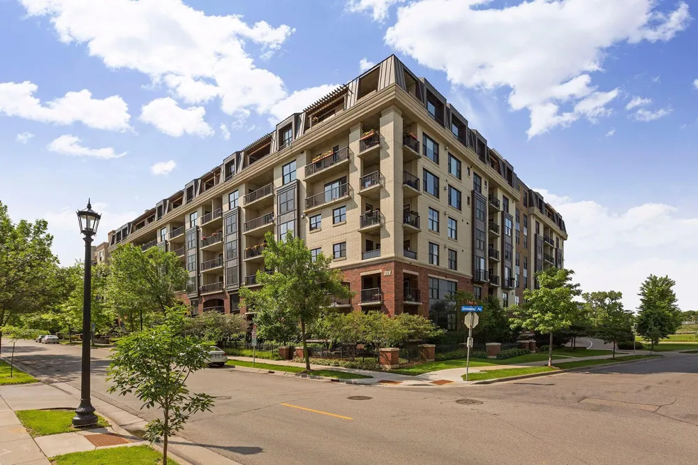 317 Groveland Avenue #311 Minneapolis, MN 55403
