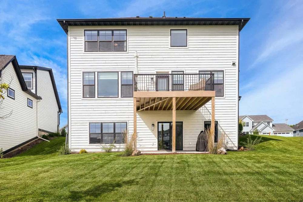 10238 Shadyview Lane Maple Grove, MN 55311