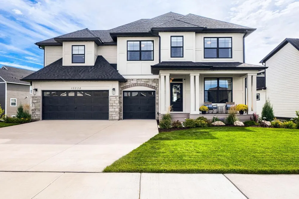 10238 Shadyview Lane Maple Grove, MN 55311