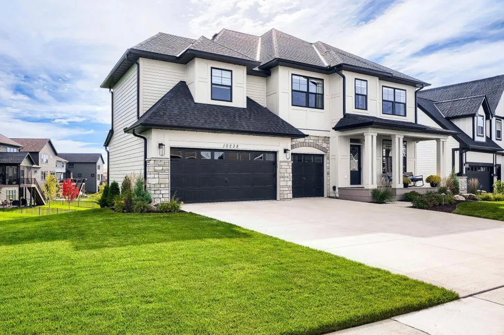 10238 Shadyview Lane Maple Grove, MN 55311