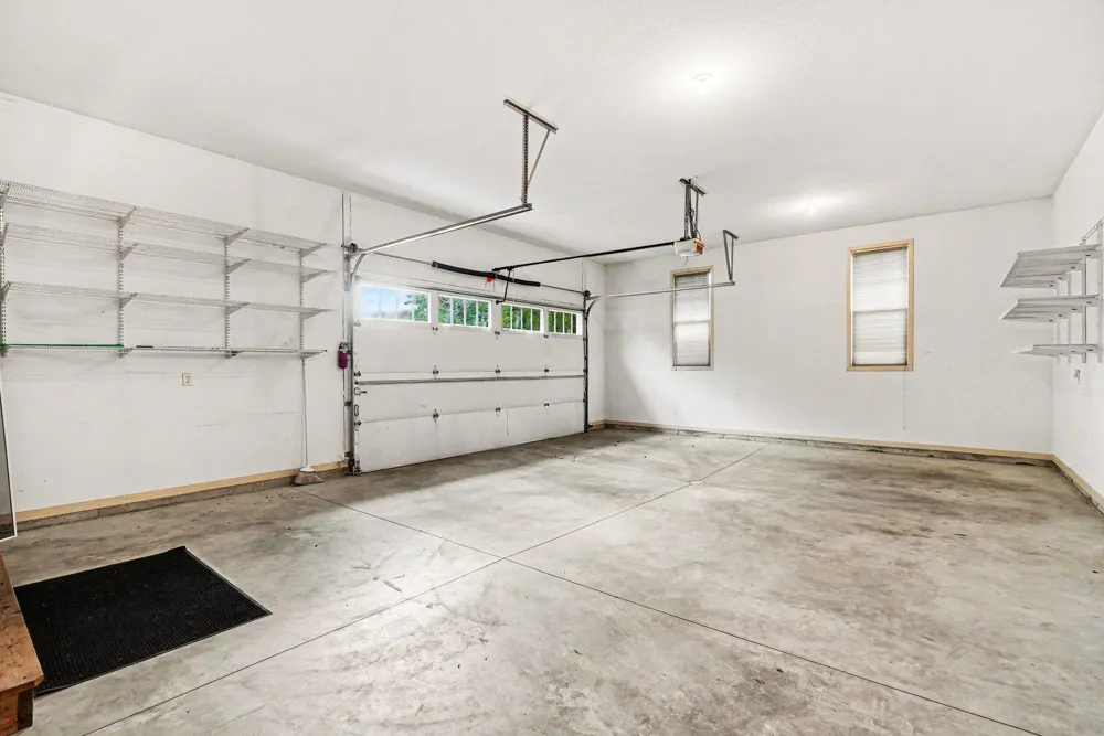 10776 Lyndale Bluffs Trail Bloomington, MN 55420