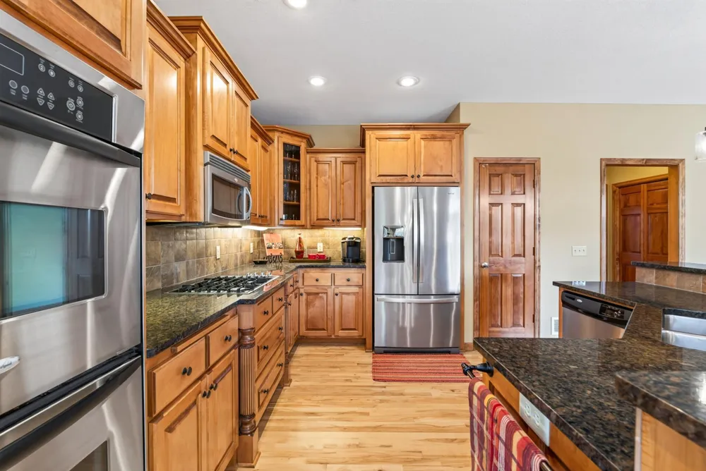17701 76th Avenue Maple Grove, MN 55311