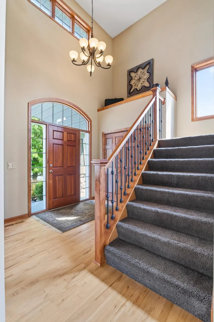 17701 76th Avenue Maple Grove, MN 55311