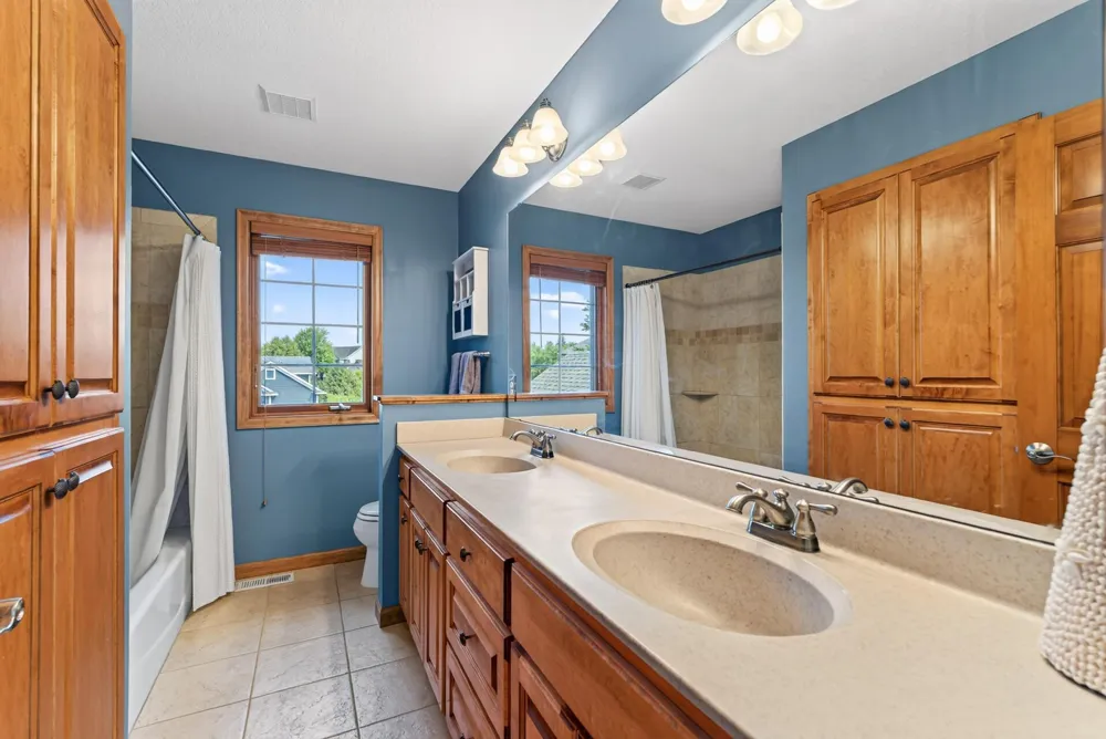 17701 76th Avenue Maple Grove, MN 55311