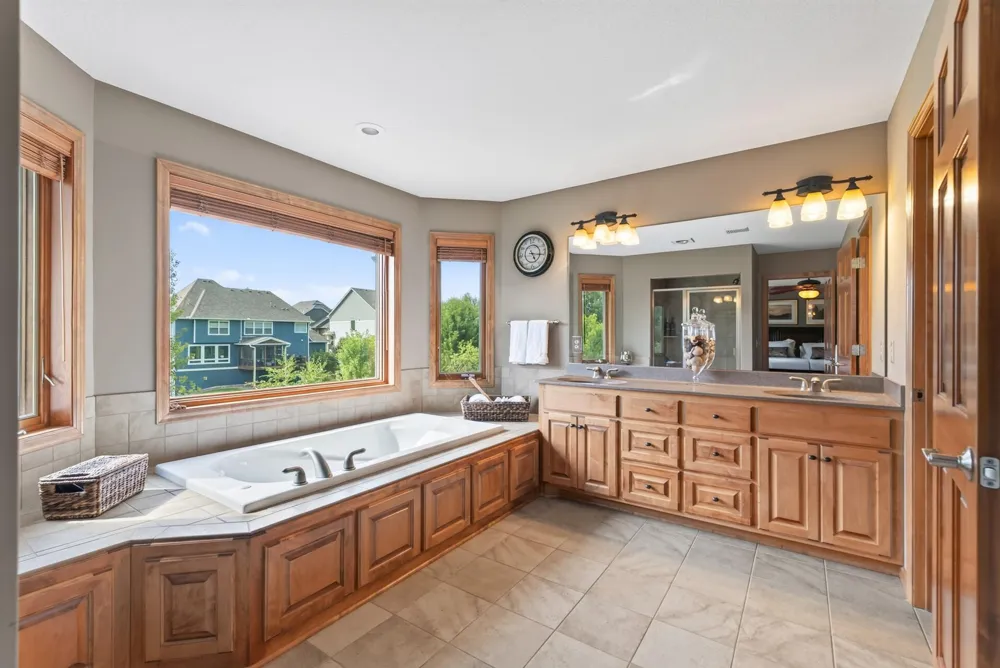 17701 76th Avenue Maple Grove, MN 55311