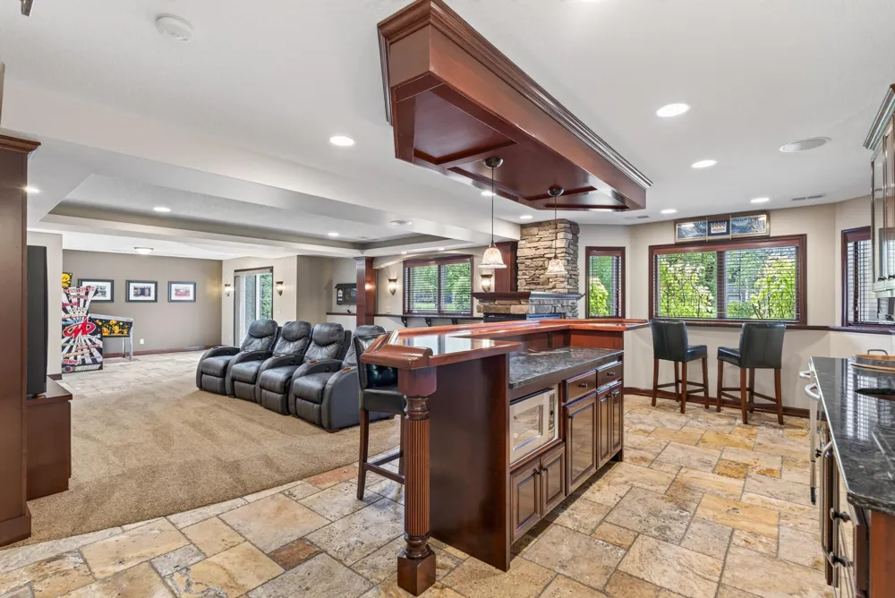 17701 76th Avenue Maple Grove, MN 55311