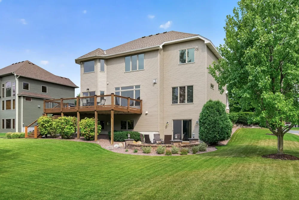 17701 76th Avenue Maple Grove, MN 55311