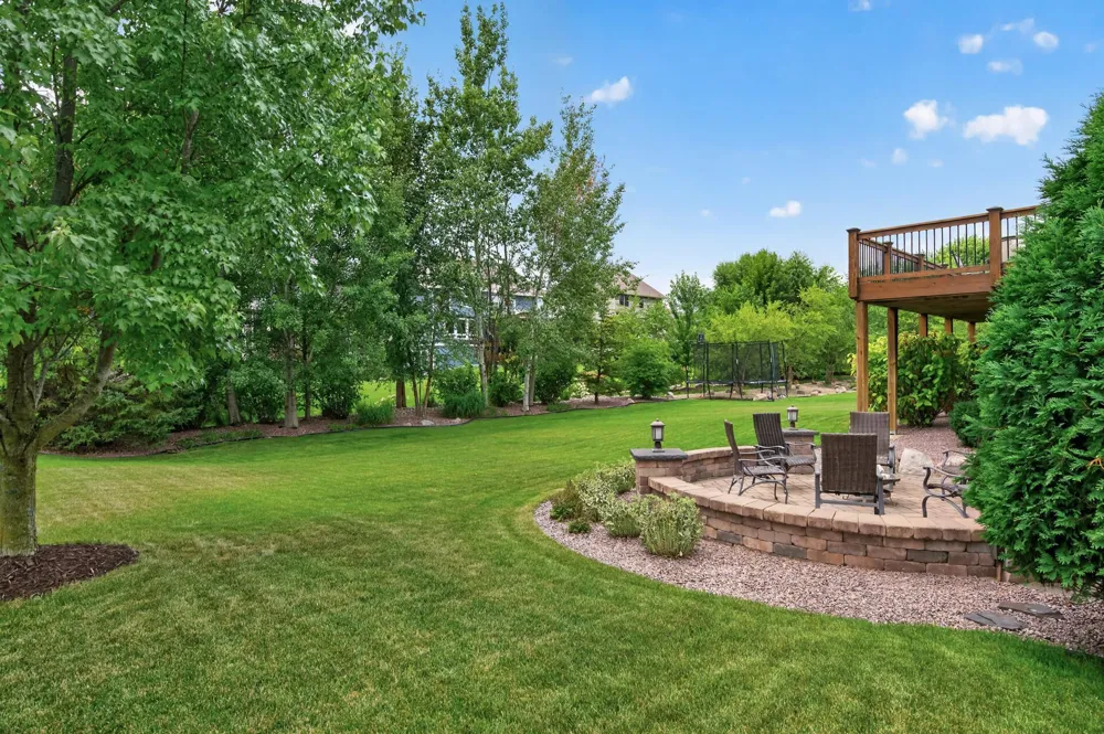 17701 76th Avenue Maple Grove, MN 55311