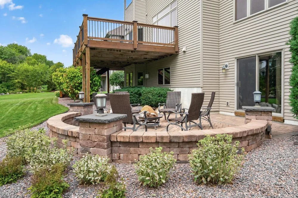 17701 76th Avenue Maple Grove, MN 55311