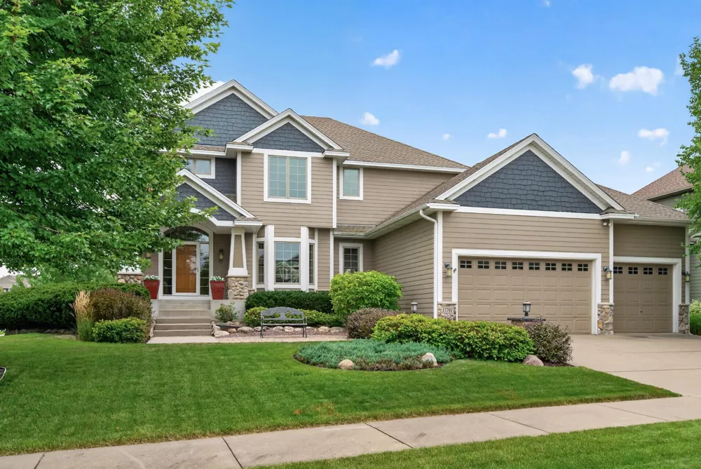 17701 76th Avenue Maple Grove, MN 55311