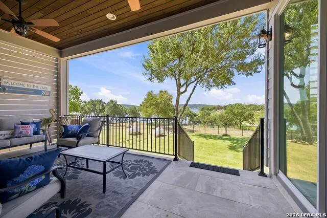 174 Edge Hill Dr Canyon Lake, TX 78133