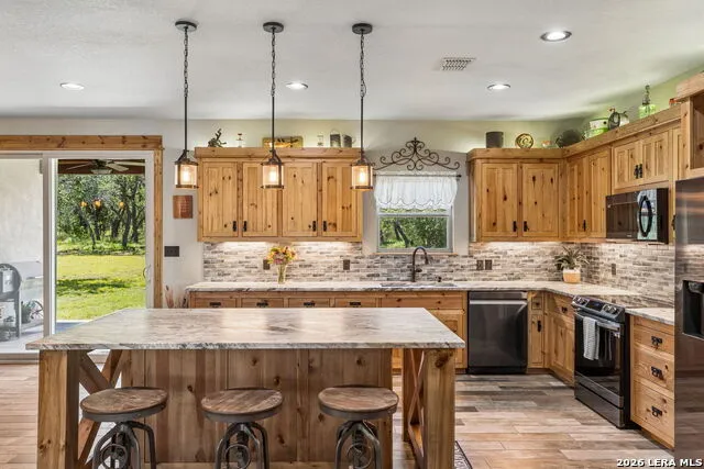 70 Richter Rd Boerne, TX 78006