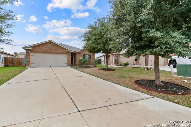 6643 LUCKEY TREE San Antonio, TX 78252