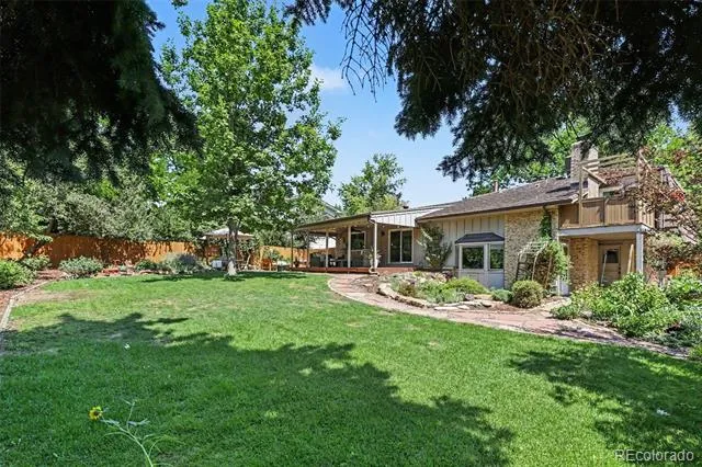 2489 S Brentwood Street Denver, CO 80227