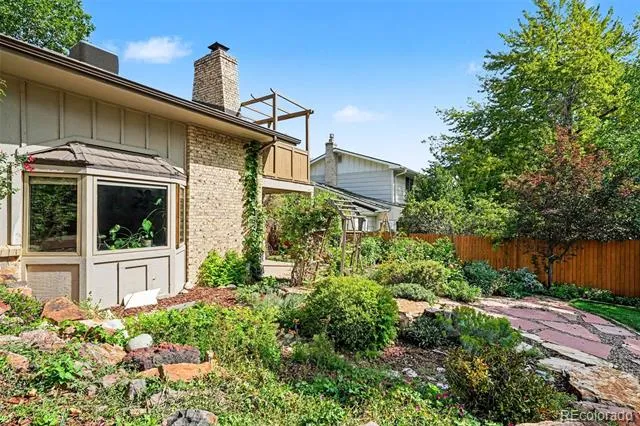 2489 S Brentwood Street Denver, CO 80227