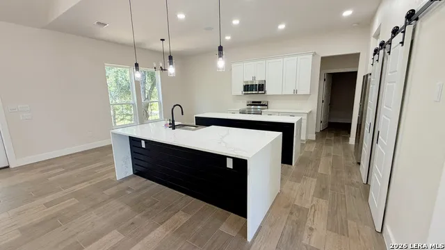 7008 CIRCLE OAK DR Bulverde, TX 78163