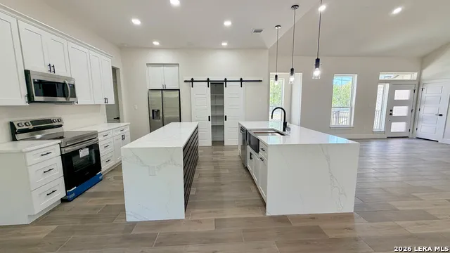 7008 CIRCLE OAK DR Bulverde, TX 78163