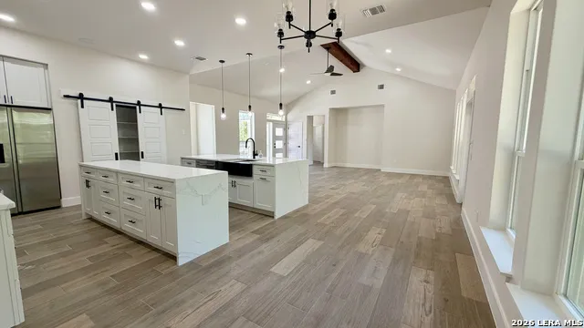 7008 CIRCLE OAK DR Bulverde, TX 78163