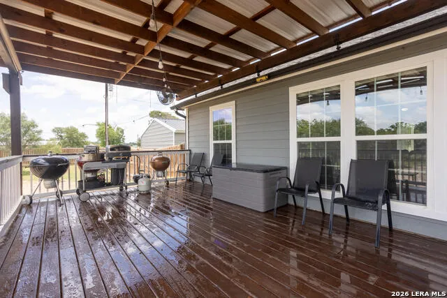 866 SEA WILLOW DR Marion, TX 78124