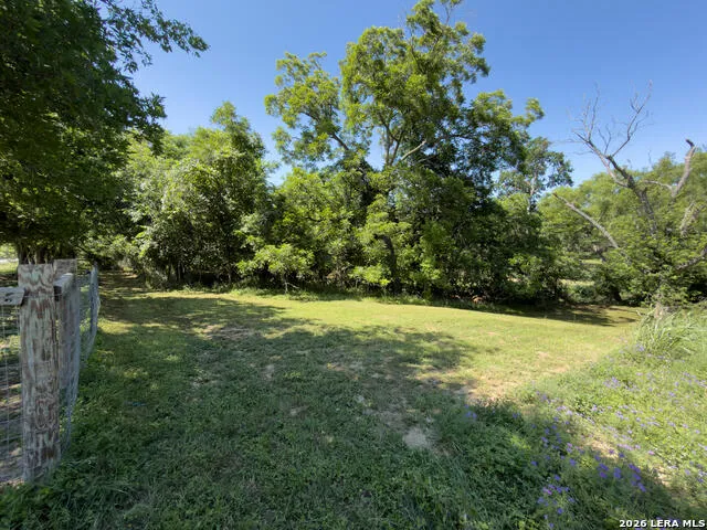 866 SEA WILLOW DR Marion, TX 78124