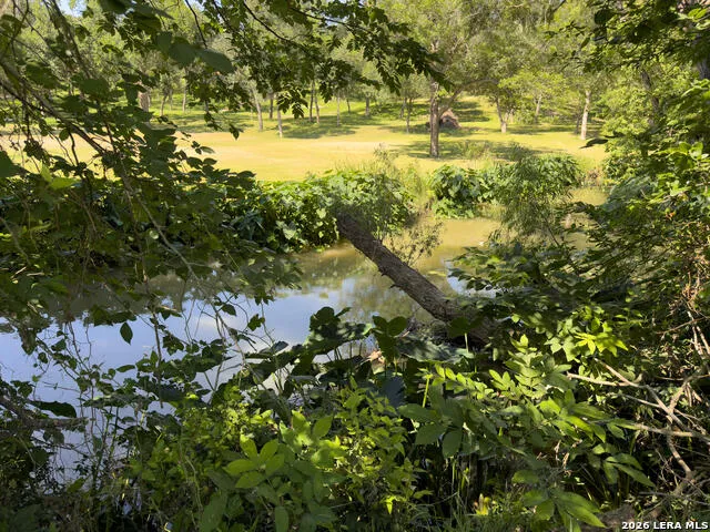 866 SEA WILLOW DR Marion, TX 78124