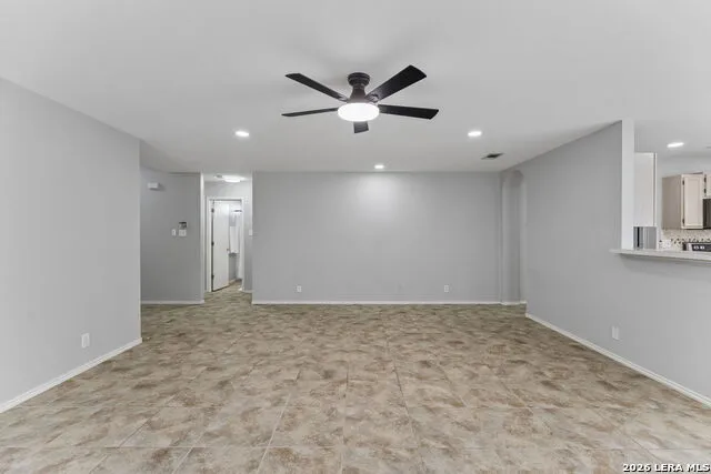 8927 Interlachen Selma, TX 78154