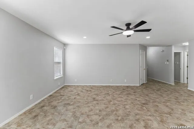 8927 Interlachen Selma, TX 78154