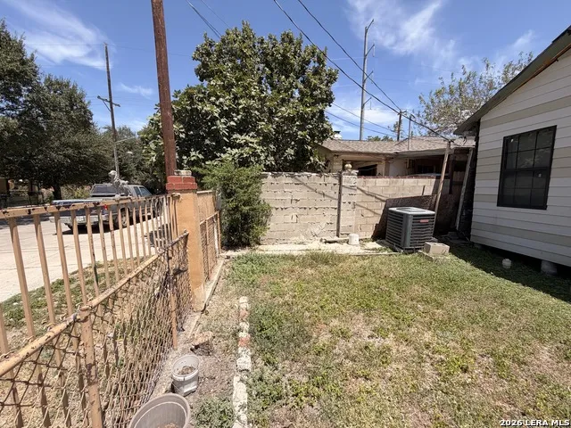 1016 SAN JACINTO ST San Antonio, TX 78207
