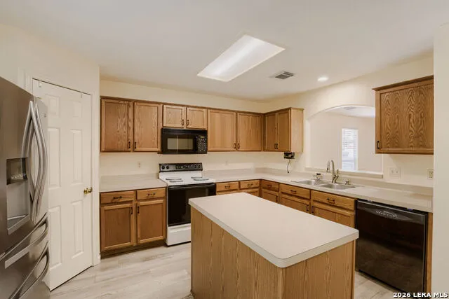 13103 STONEY CREEK DR Universal City, TX 78148