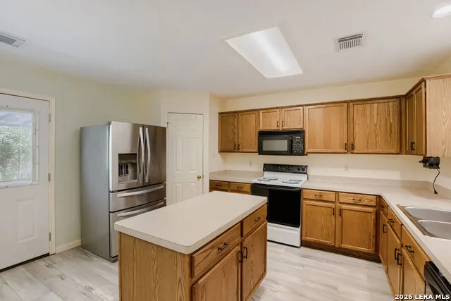13103 STONEY CREEK DR Universal City, TX 78148