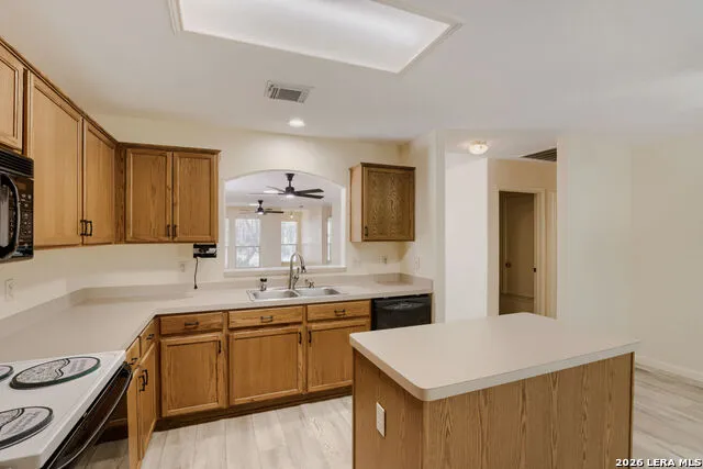 13103 STONEY CREEK DR Universal City, TX 78148