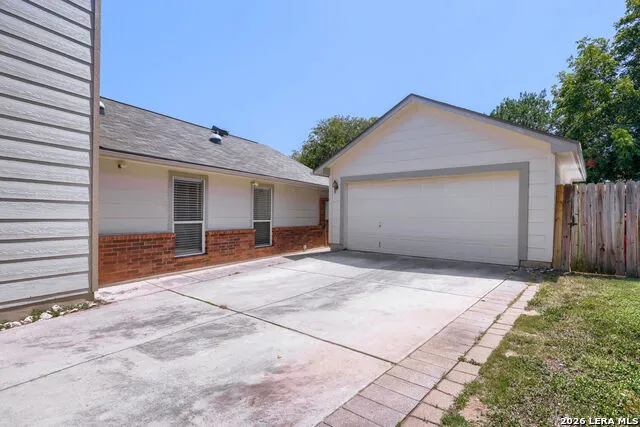 13103 STONEY CREEK DR Universal City, TX 78148