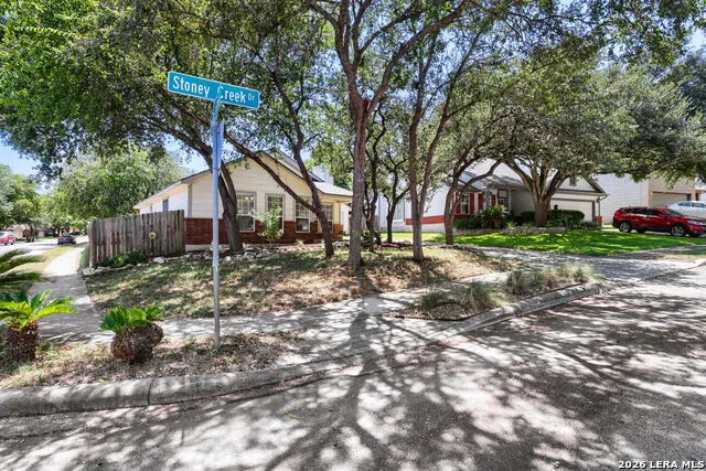 13103 STONEY CREEK DR Universal City, TX 78148