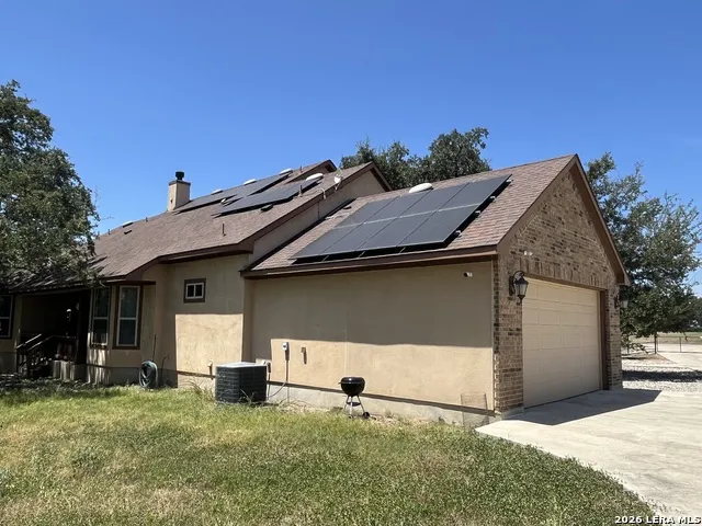 828 Martingale Bandera, TX 78003
