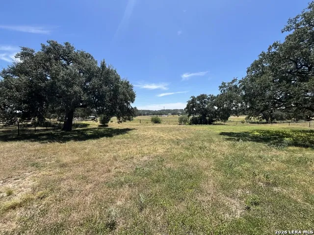 828 Martingale Bandera, TX 78003