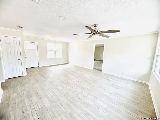 25 Sunrise Dr. Pleasanton, TX 78064