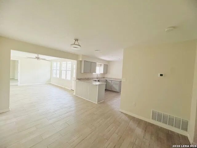 25 Sunrise Dr. Pleasanton, TX 78064