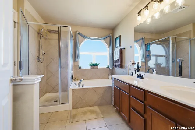 13805 TIVOLI GDNS Live Oak, TX 78233