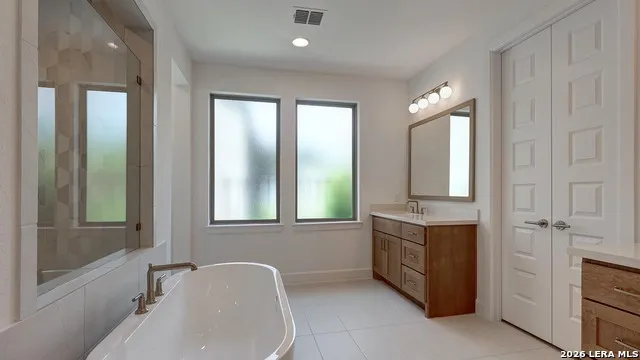 34 Enia Circle San Antonio, TX 78257