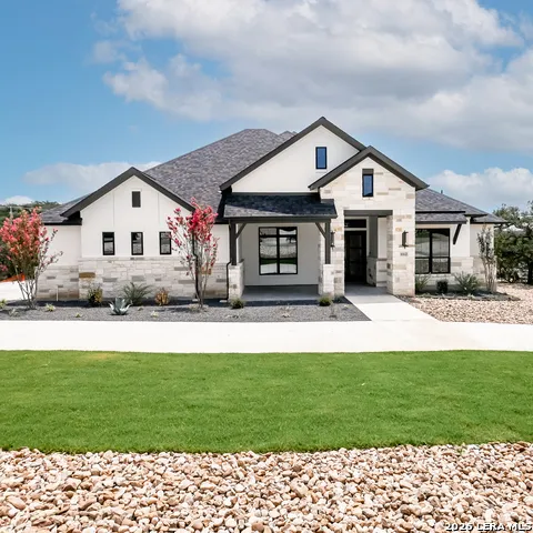 1112 ELM FOREST DR New Braunfels, TX 78132
