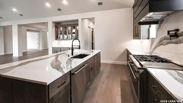 1112 ELM FOREST DR New Braunfels, TX 78132