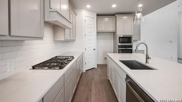 813 Water Landing New Braunfels, TX 78130