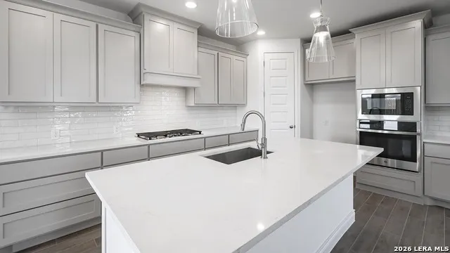 813 Water Landing New Braunfels, TX 78130
